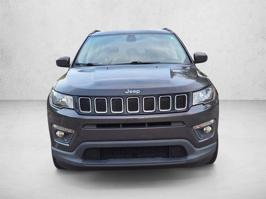 Used 2018 Jeep Compass Latitude FWD SUV