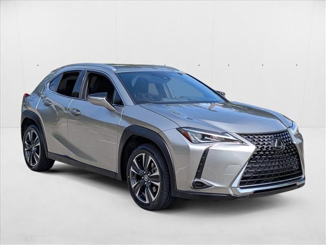 2022 Lexus UX 200 photo 3