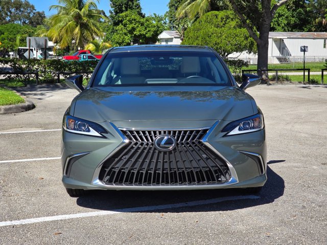 2024 Lexus ES 350 Premium photo 2