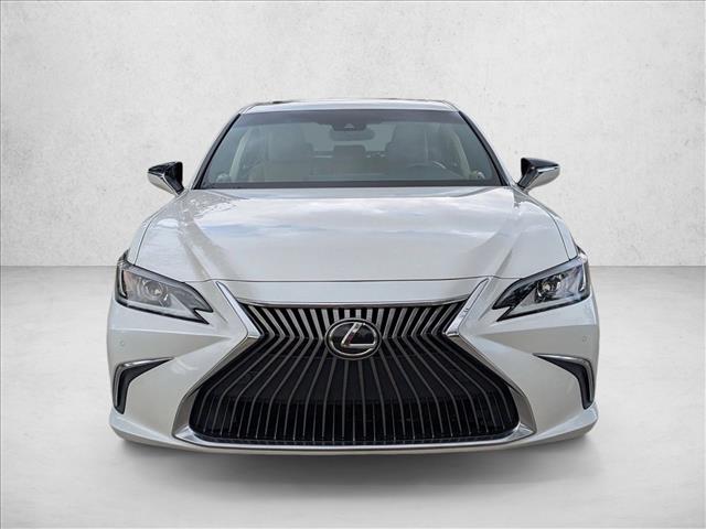 2021 Lexus ES 350 photo 2