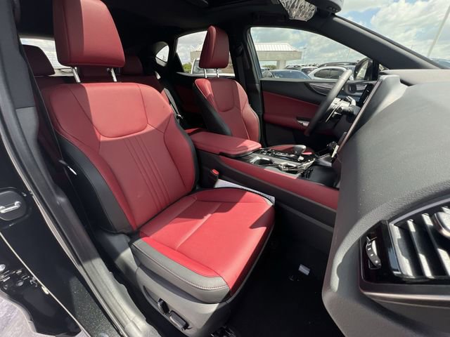 2025 Lexus NX 250 - Photo 25