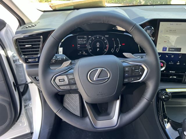 2025 Lexus NX 250 - Photo 14