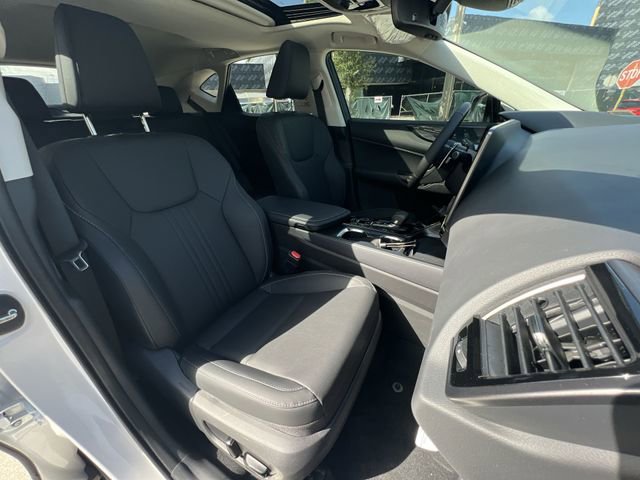 2025 Lexus NX 250 - Photo 25