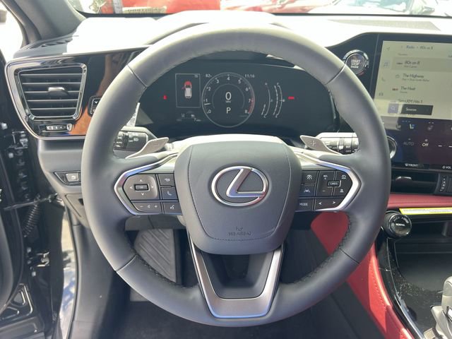 2025 Lexus NX 250 - Photo 14