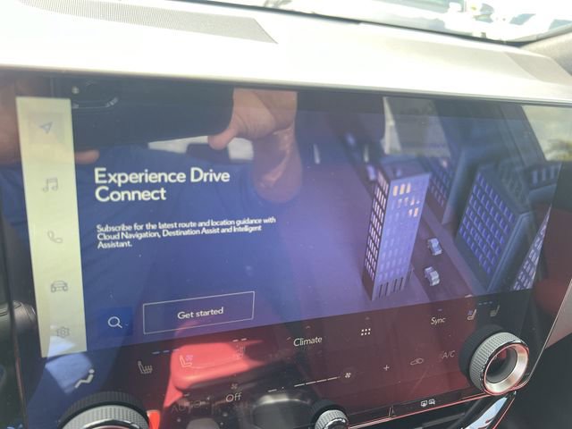 2025 Lexus NX 250 - Photo 18