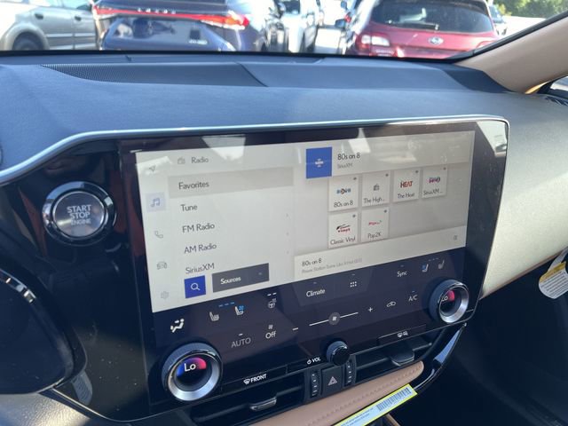 2025 Lexus NX 250 - Photo 16
