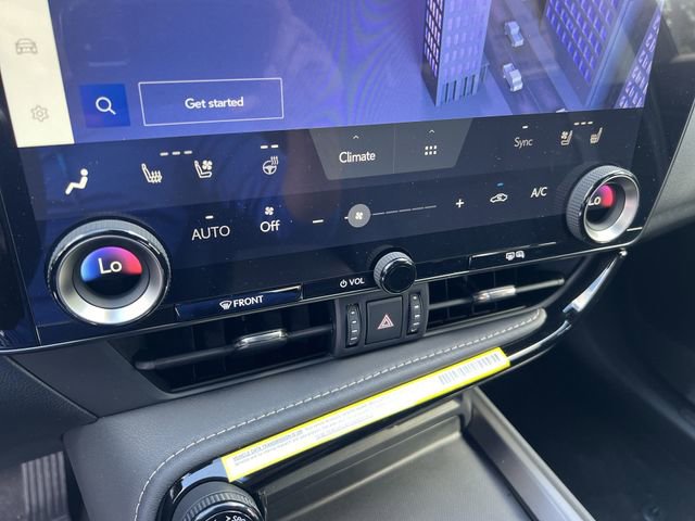 2025 Lexus NX 250 - Photo 19