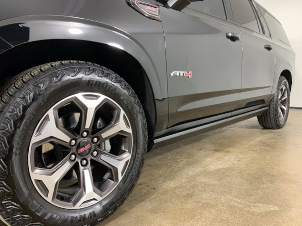 Used 2025 GMC Yukon XL AT4 Ultimate