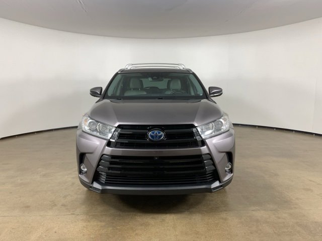 2019 Toyota Highlander Hybrid Limited Platinum photo 2