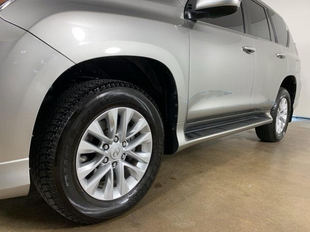 2022 Lexus GX 460 Premium photo 2