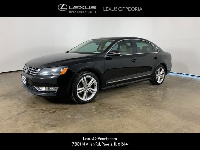 2012 Volkswagen Passat SEL's photo