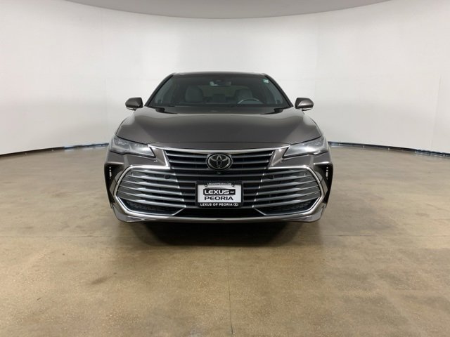 2019 Toyota Avalon Limited photo 3