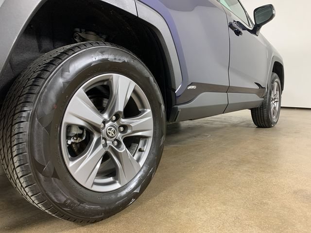 2024 Toyota RAV4 XLE - Photo 9