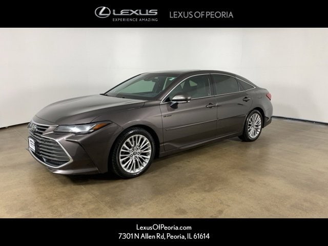 2019 Toyota Avalon Limited's photo