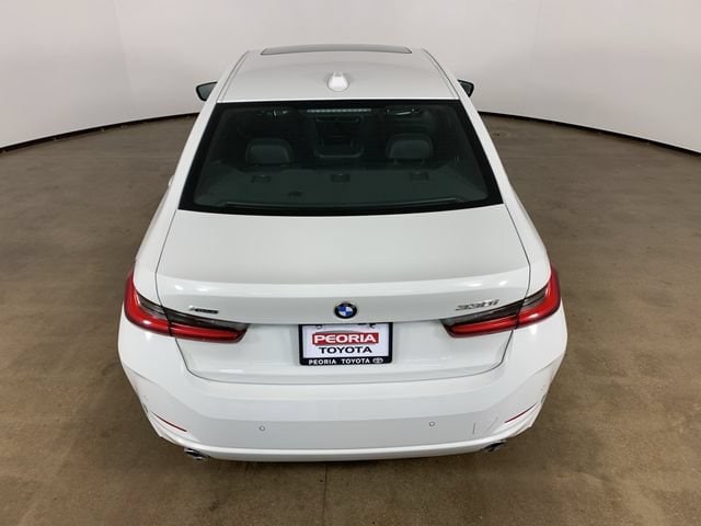 2023 BMW 3 Series 330i - Photo 11