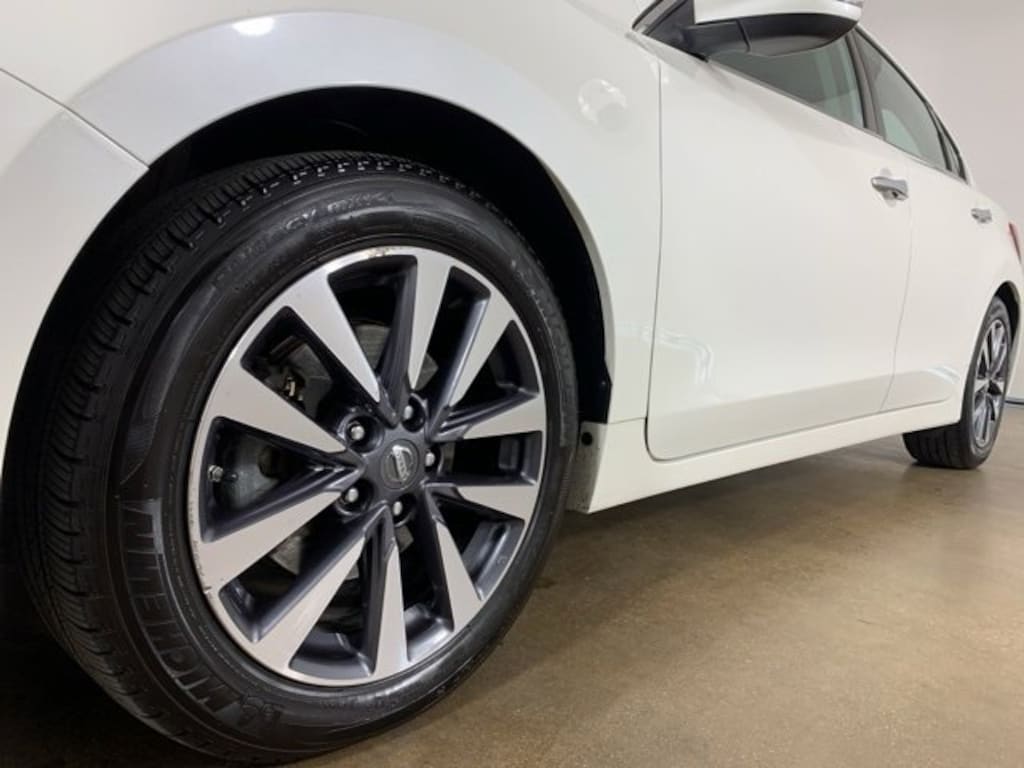 Used 2017 Nissan Altima 2.5 SL