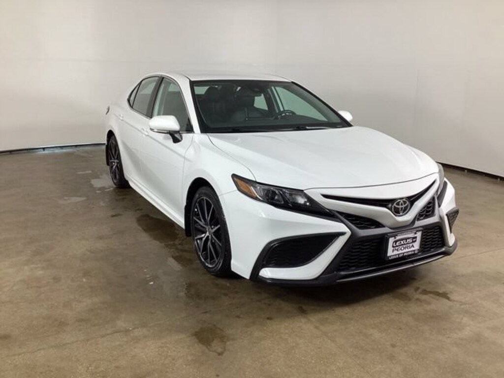 Used 2024 Toyota Camry SE