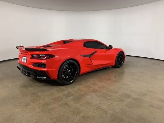 2025 Chevrolet Corvette 2LZ - Photo 8