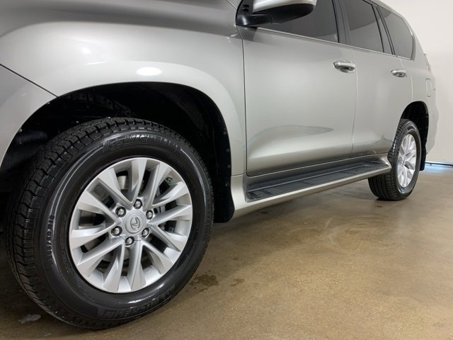 2022 Lexus GX 460 Premium photo 2