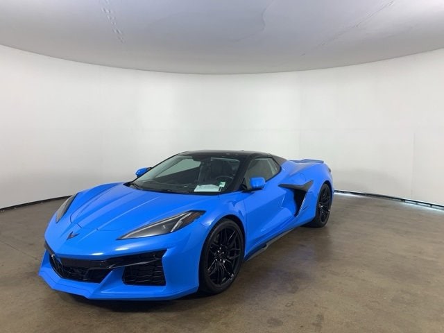 Used 2023 Chevrolet Corvette 3LZ with VIN 1G1YF3D32P5300023 for sale in Peoria, IL