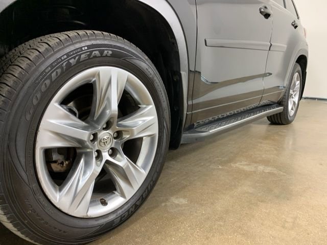 Used 2014 Toyota Highlander Limited with VIN 5TDYKRFH7ES019227 for sale in Peoria, IL