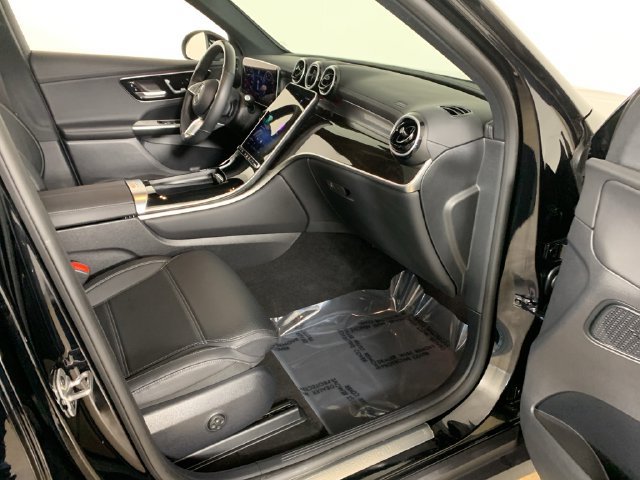 2025 Mercedes-Benz GLC Base - Photo 37
