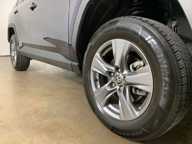 2024 Toyota RAV4 XLE - Photo 6