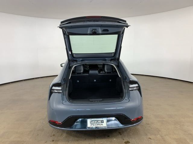 2024 Toyota Prius Prime XSE - Photo 12