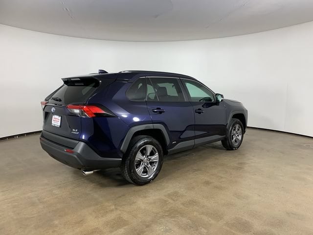 2024 Toyota RAV4 XLE - Photo 8