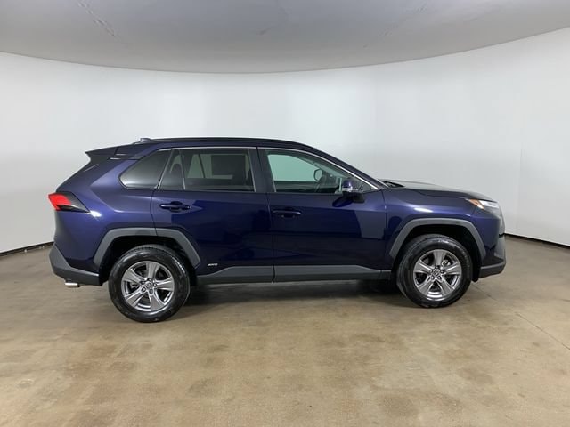 2024 Toyota RAV4 XLE - Photo 7