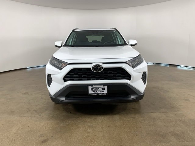 2021 Toyota RAV4 LE photo 2