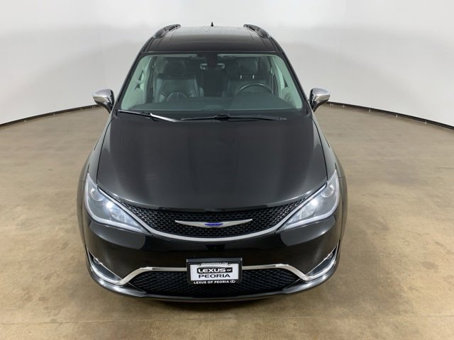 2019 Chrysler Pacifica Limited photo 4