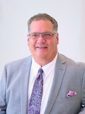 Staff member Thom Van from ID_8b56313b5299