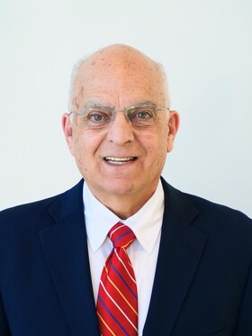 Staff member Ed Maroon from ID_8b56313b5299