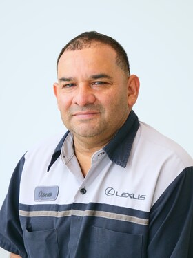 Staff member Oscar Meji from ID_8b56313b5299