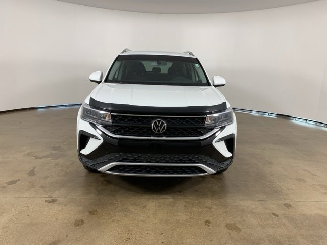 2022 Volkswagen Taos SE photo 3