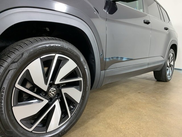 2024 Volkswagen Atlas SE Technology photo 2