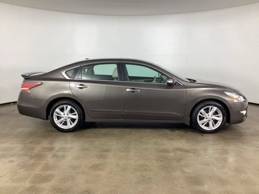 Used 2014 Nissan Altima 2.5 SL