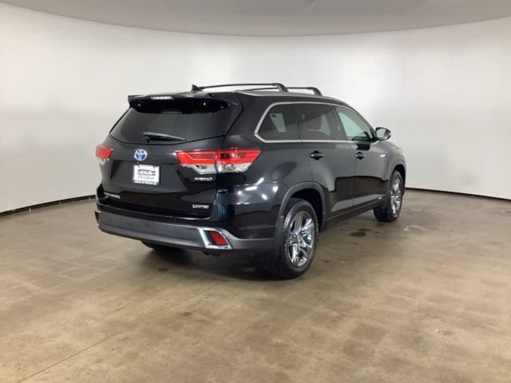 Used 2017 Toyota Highlander Hybrid Limited Platinum
