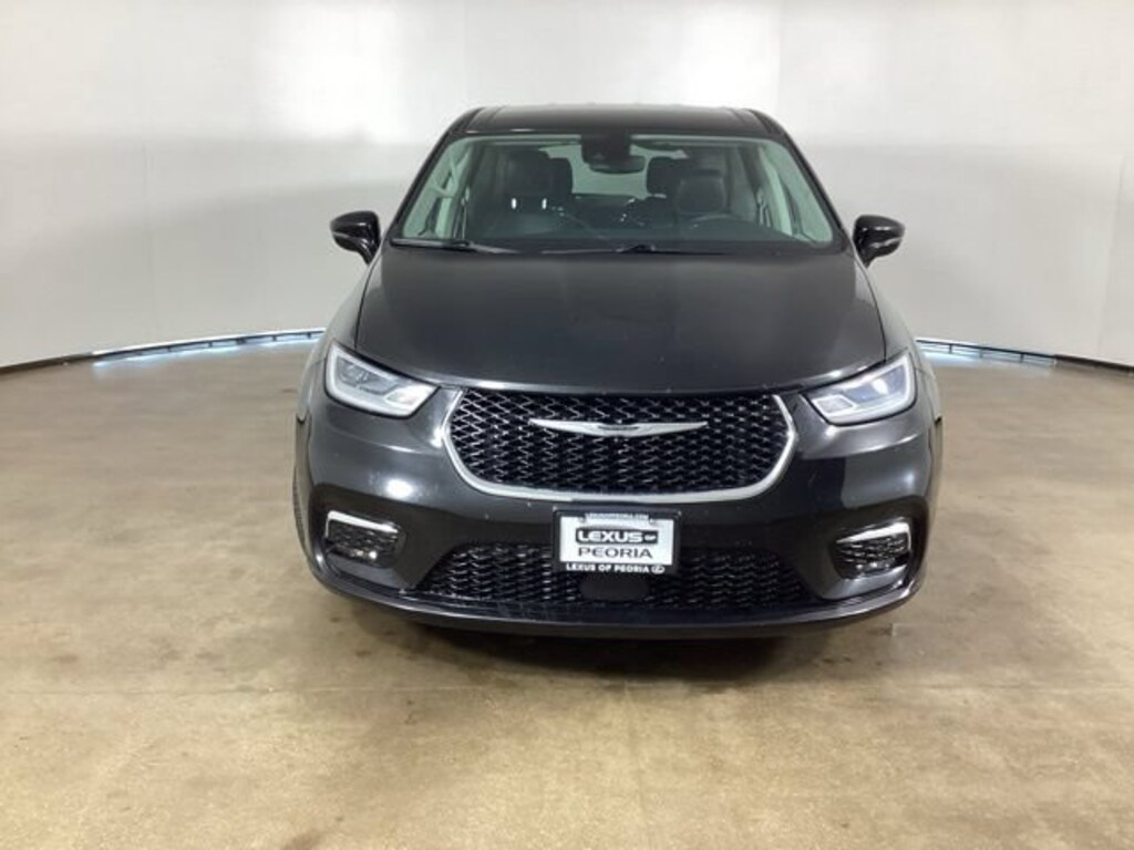 Used 2024 Chrysler Pacifica Hybrid Select