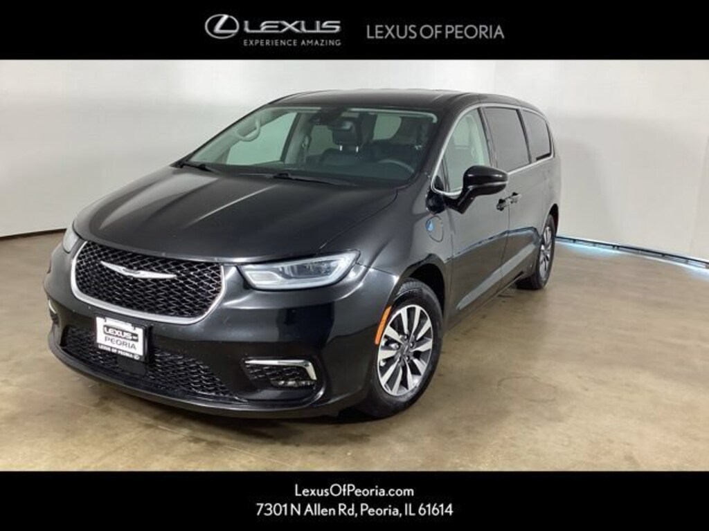 Used 2024 Chrysler Pacifica Hybrid Select