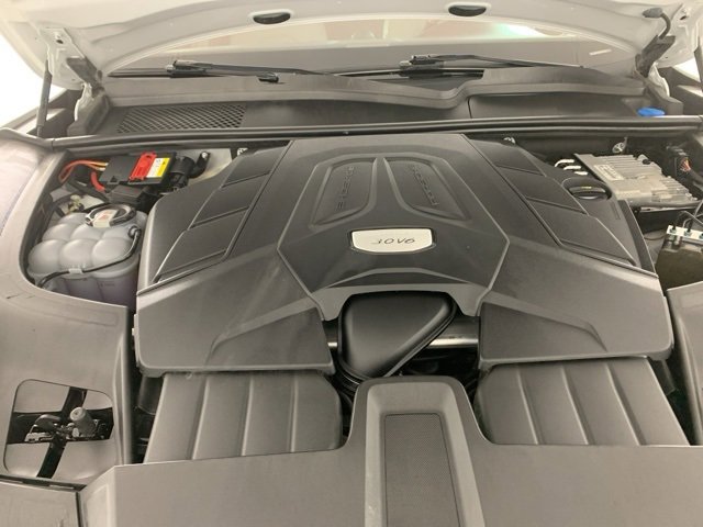2021 Porsche Cayenne Base photo 2