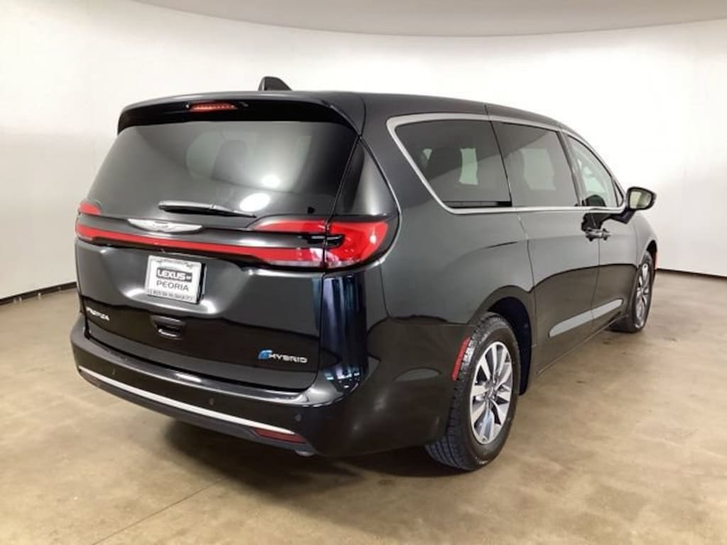 Used 2023 Chrysler Pacifica Hybrid Touring L