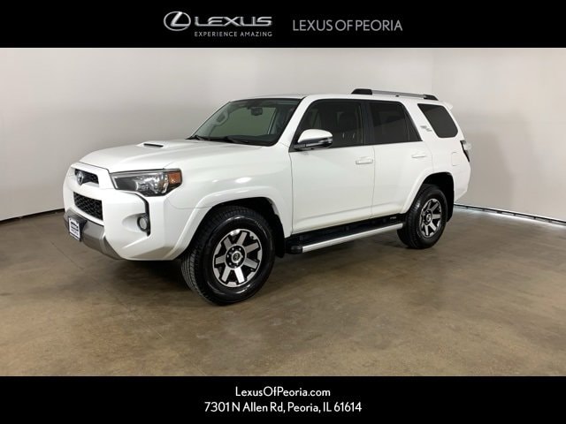 2018 Toyota 4Runner Off-Road Premium's photo