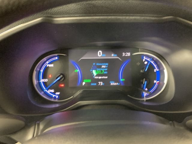 2024 Toyota RAV4 XLE - Photo 18
