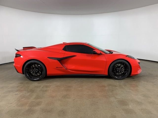 2025 Chevrolet Corvette 2LZ - Photo 7