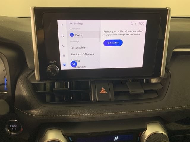 2024 Toyota RAV4 XLE - Photo 23