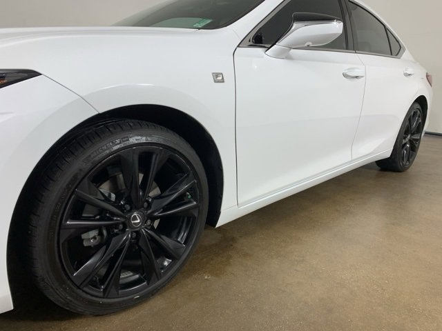 2023 Lexus ES 350 F SPORT photo 2
