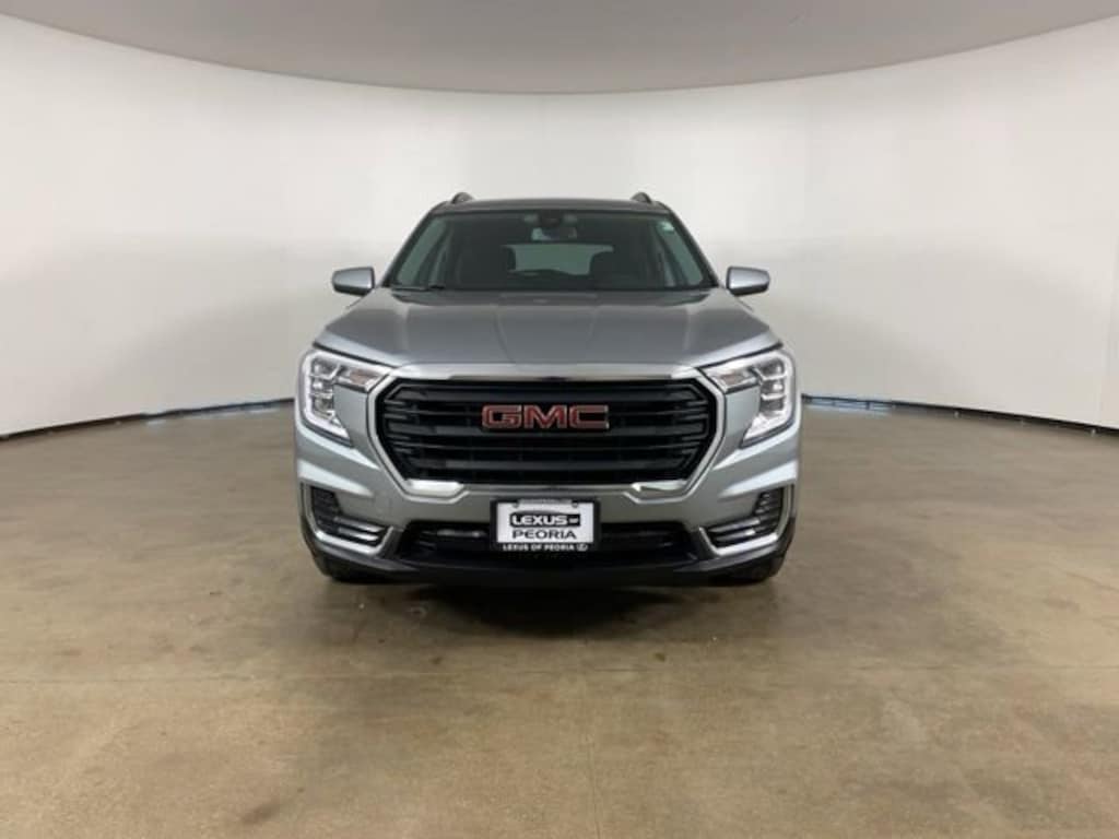 Used 2023 GMC Terrain SLE