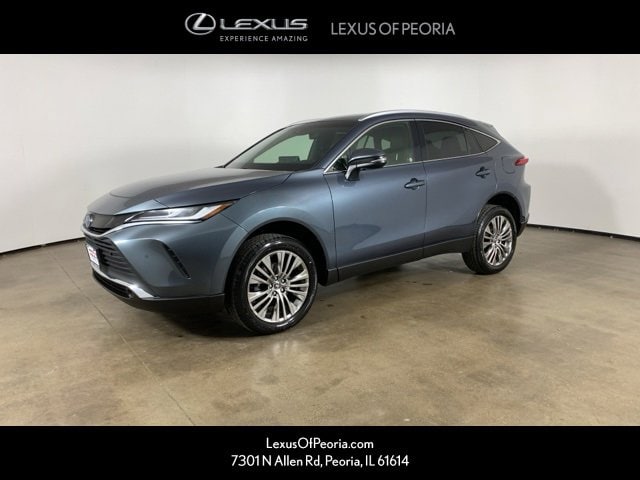 2022 Toyota Venza XLE's photo